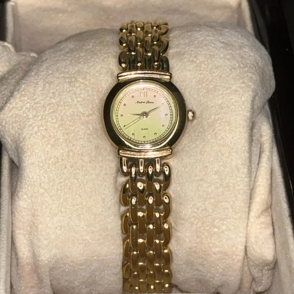 Rare André Lazar Gold-Tone Women’s Watch – Elegant Holiday Gift Boxed - Picture 2 of 9